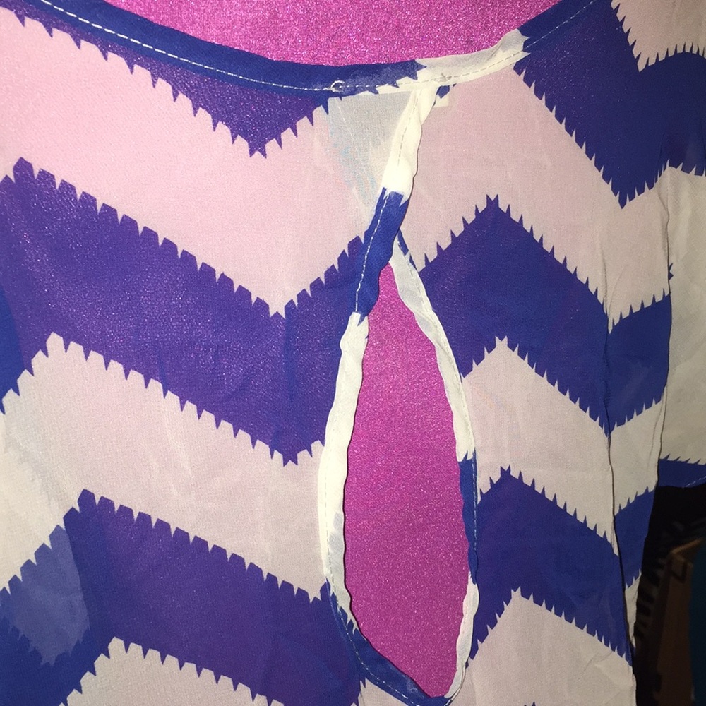 Sheer top - Picture 3 of 4